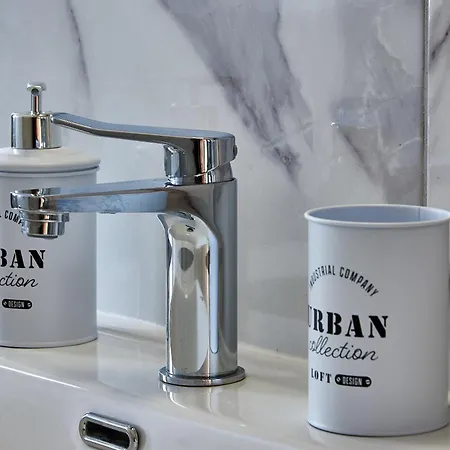 15 Minuti Da San Giovanni - A C, Wifi E Smart Tv *