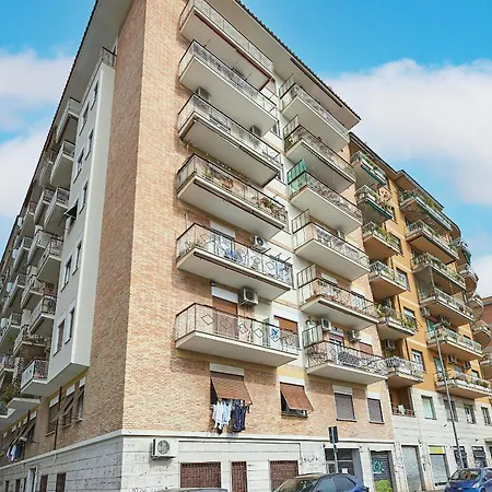 Apartment 15 Minuti Da San Giovanni - A C, Wifi E Smart Tv Rome